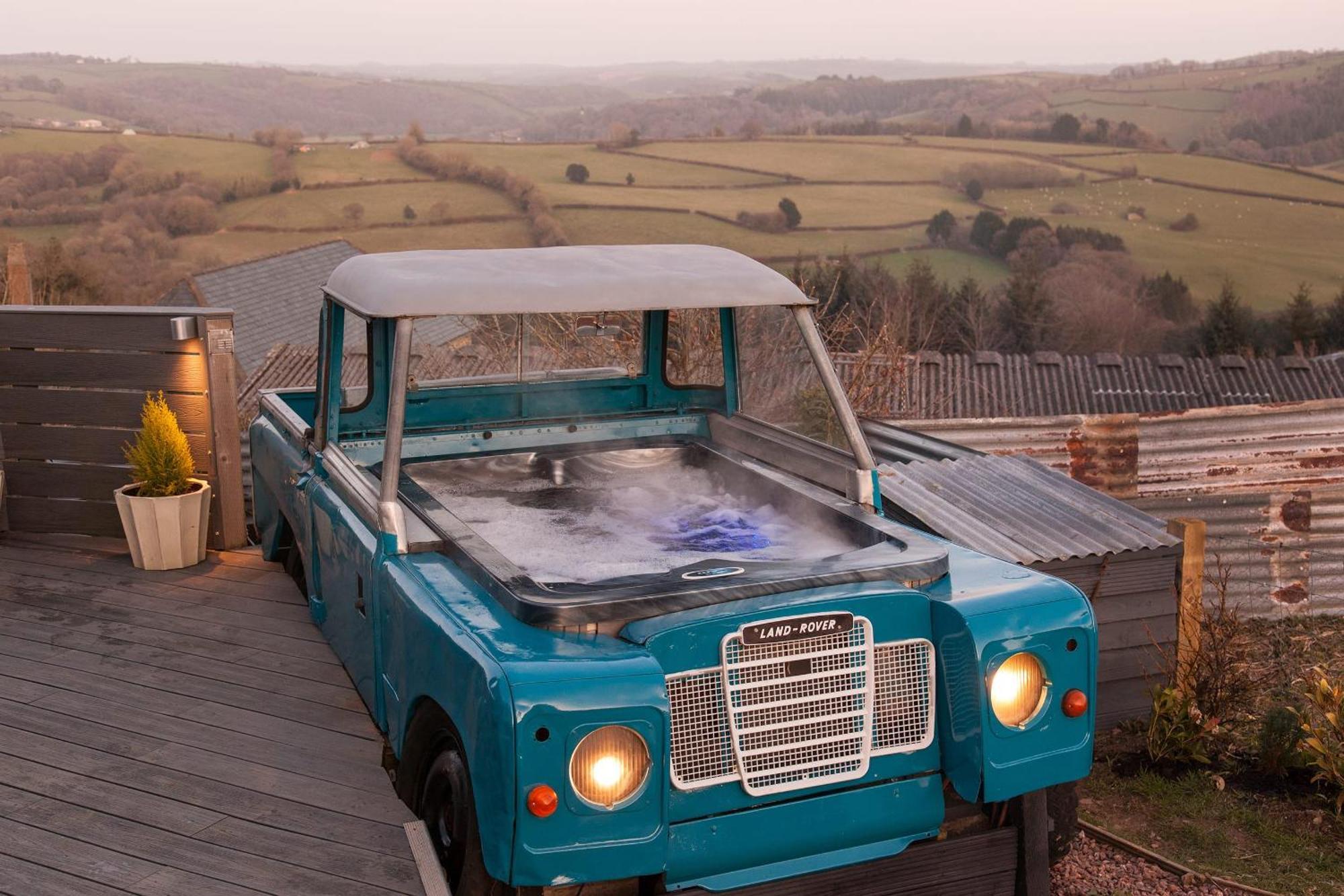 Вилла Bluebird Penthouse & Land Rover Hot Tub High Bickington Экстерьер фото